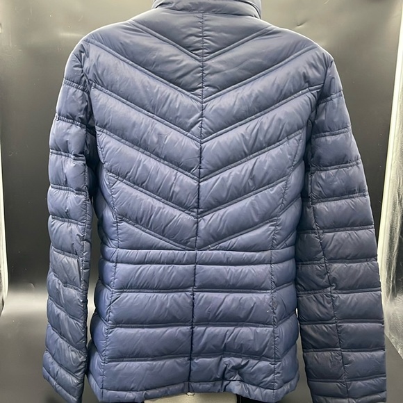 Michael Kors Packable
Quilted Down Puffer Coat Navy Blue Womens Size M - Picture 6 of 9